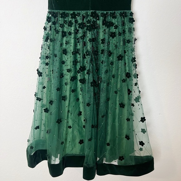 Mac Duggal Petite Embellished Butterfly Sleeve Velvet Hem Midi Dress - Picture 6 of 11